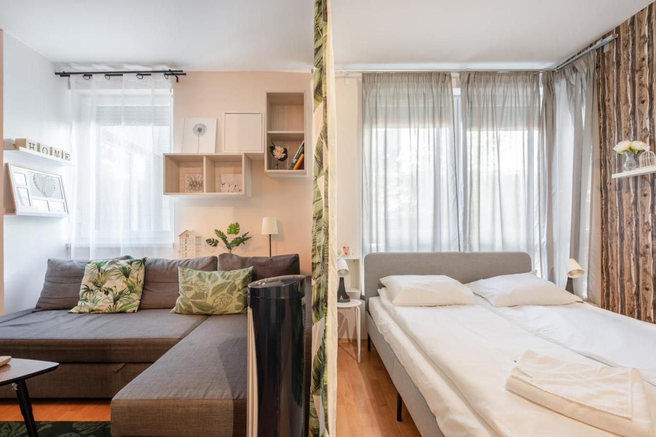 Green Lush Apartment Boedapest Buitenkant foto